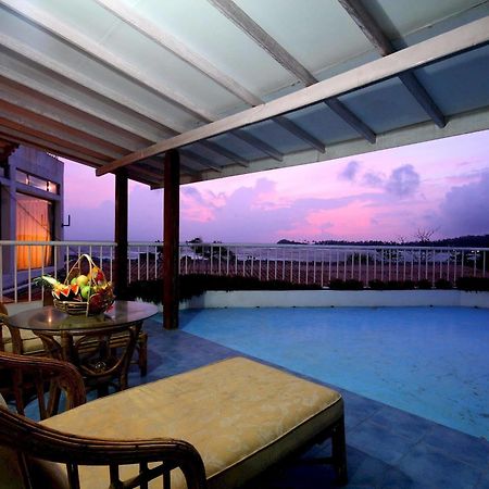 Lavendish Beach Resort ウナワトゥナ エクステリア 写真