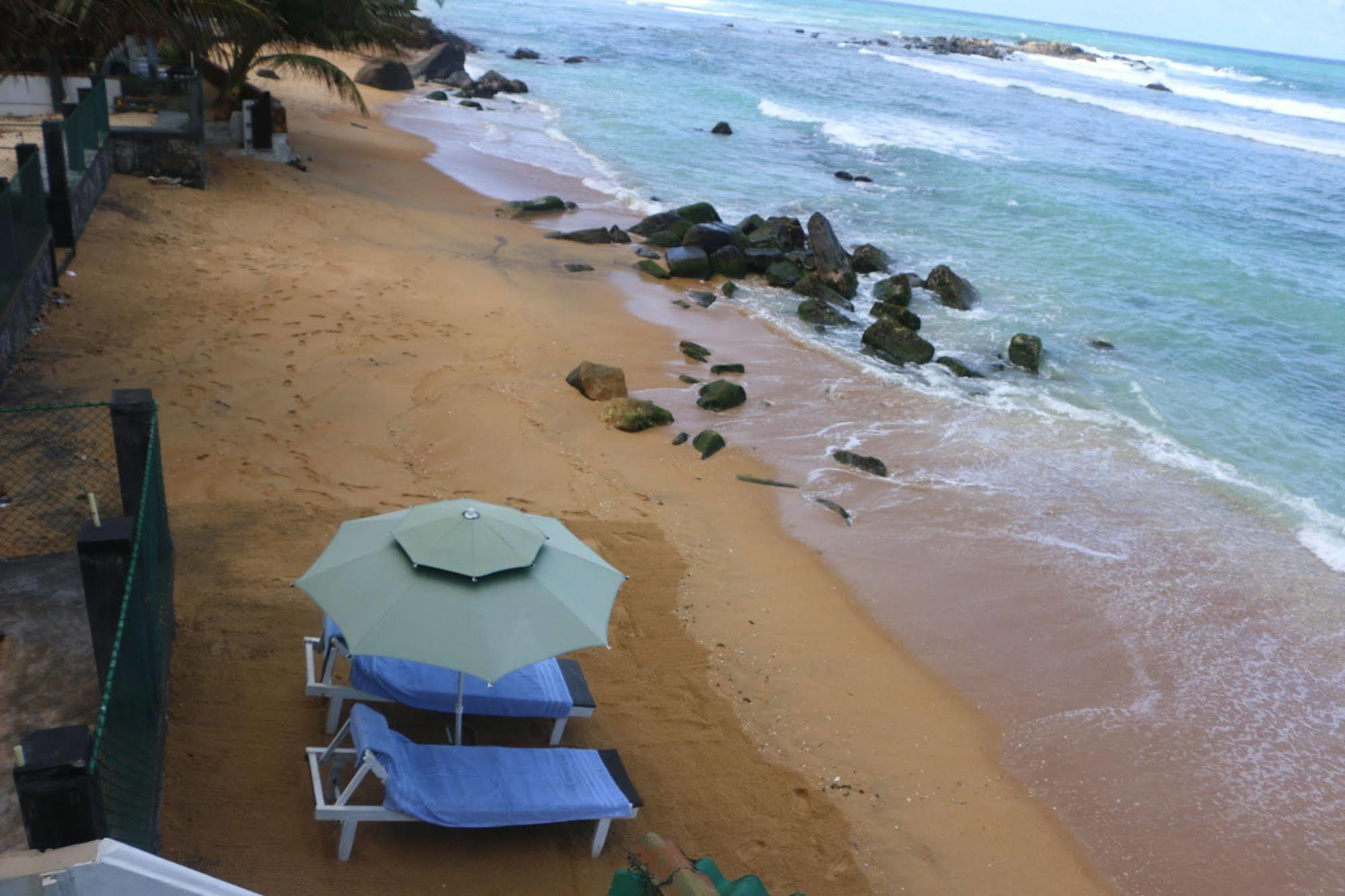 Lavendish Beach Resort ウナワトゥナ エクステリア 写真