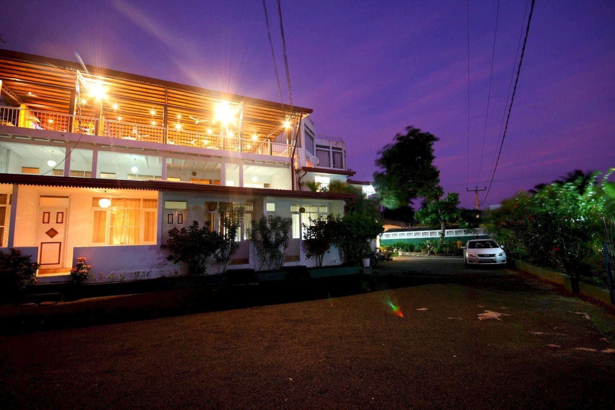 Lavendish Beach Resort ウナワトゥナ エクステリア 写真