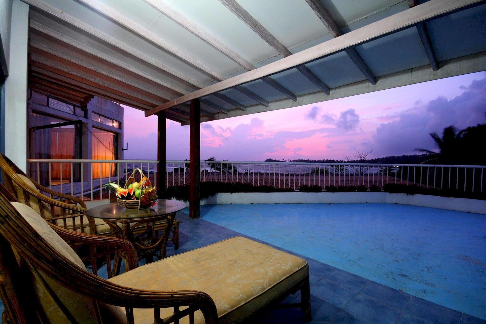 Lavendish Beach Resort ウナワトゥナ エクステリア 写真