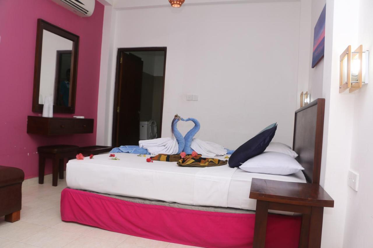Lavendish Beach Resort ウナワトゥナ エクステリア 写真