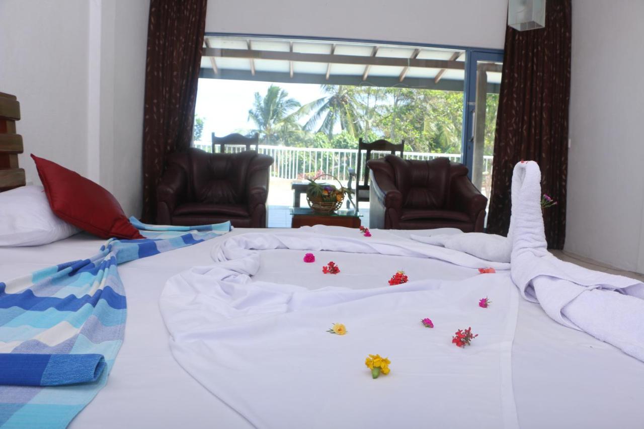Lavendish Beach Resort ウナワトゥナ エクステリア 写真